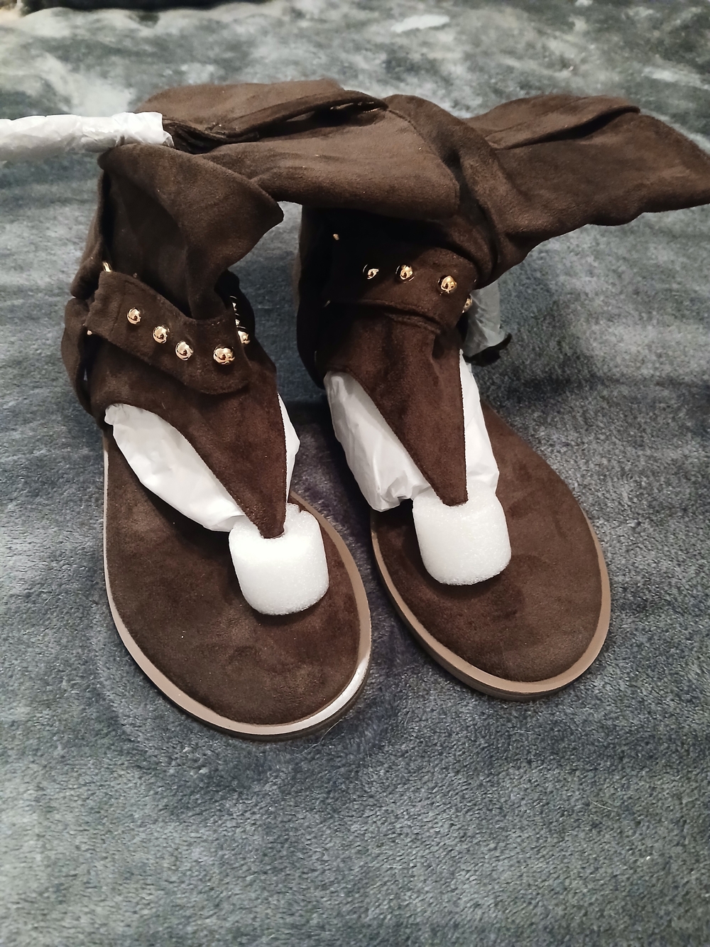 Women's AZALEA WANG Size 6 Brown Suede Wrap Sandals with Stud Detail